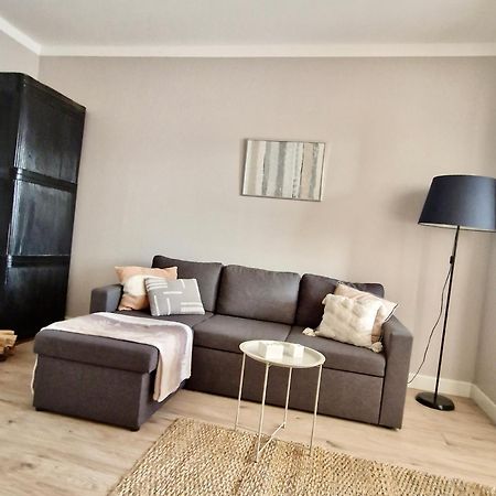Tolstoi Scandinavian 1 Bedroom Apartment + Free Parking Tartu Bagian luar foto
