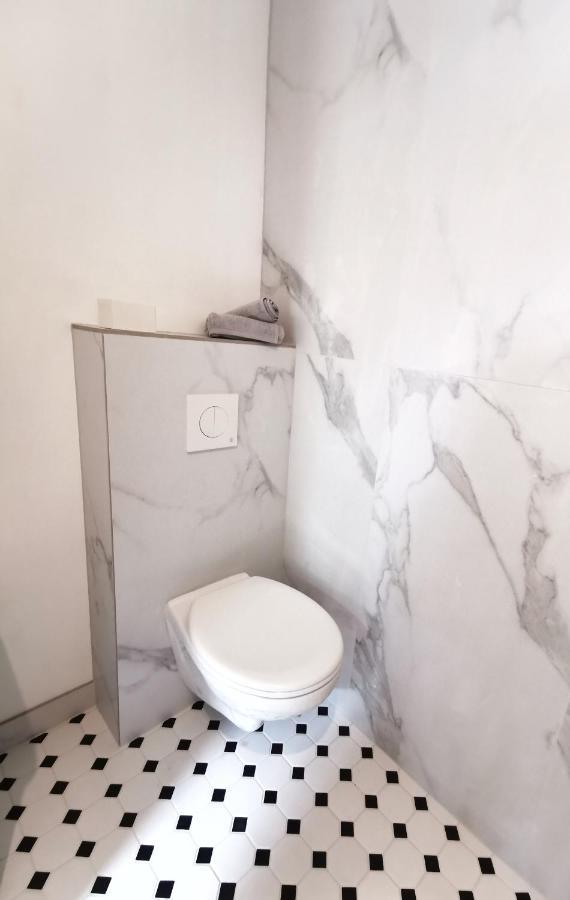 Tolstoi Scandinavian 1 Bedroom Apartment + Free Parking Tartu Bagian luar foto