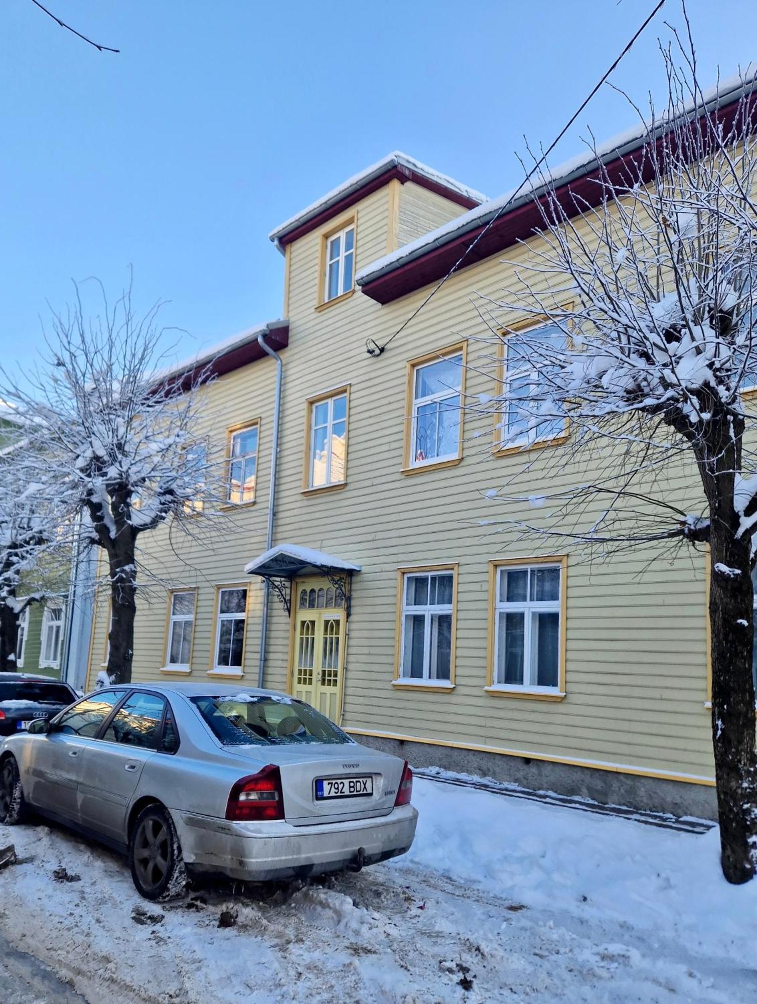 Tolstoi Scandinavian 1 Bedroom Apartment + Free Parking Tartu Bagian luar foto